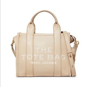 Tan Marc Jacobs Tote Bag 💼 Lightly used.